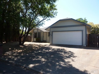 660 Tahoe Ct, Ukiah, CA 95482
