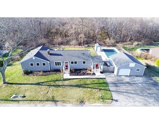 21 Strawberry Ln, Scituate, MA 02066