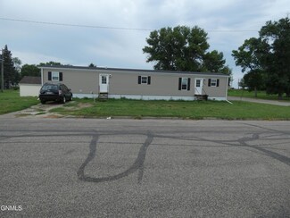 322 5th St W, Napoleon, ND 58561