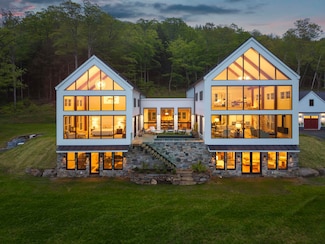 412 Skyland Ln, Woodstock, VT 05091