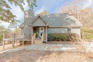 12681 Country Club Dr, Northport, AL 35475