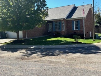 320 E Franklin St Unit 16, Gallatin, TN 37066