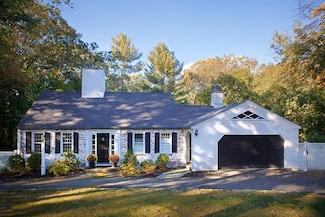 33 Dover Rd, Dover, MA 02030
