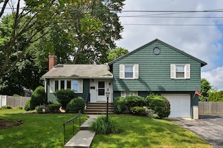 4 Elaine Rd, Stoneham, MA 02180