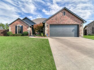 2400 Nez Perce Trail, Edmond, OK 73003