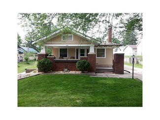 240 E Main St, Central City, IA 52214