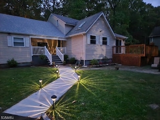 22 Elizabeth Rd, Hewitt, NJ 07421