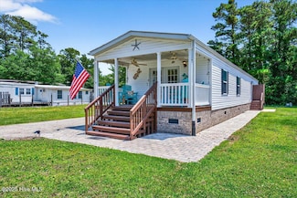128 NE 75th St, Oak Island, NC 28465