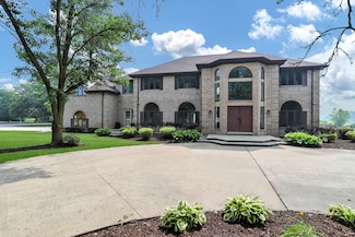 4N891 Honey Hill Cir, Wayne, IL 60184
