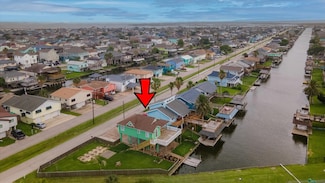 286 Ling St, Hitchcock, TX 77563