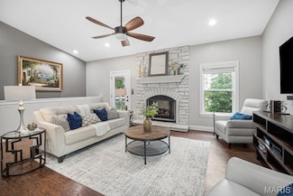 1042 Windsor Crest Ct, Cottleville, MO 63376