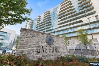 320 Adolphus Ave Unit 1015, Cliffside Park, NJ 07010