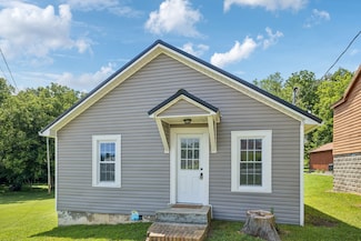 430 S Ramsey St, Manchester, TN 37355
