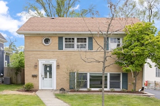 4520 Prince St, Downers Grove, IL 60515