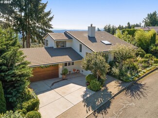 19766 Wildwood Dr, West Linn, OR 97068