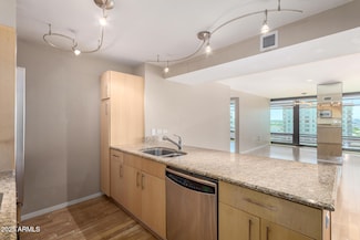 4808 N 24th St Unit 1127, Phoenix, AZ 85016
