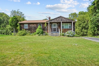 92 Benoit St, Westport, MA 02790