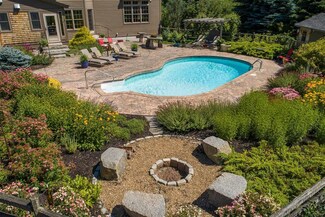 3 Ross Rd, Rollinsford, NH 03869