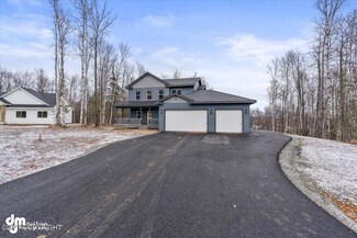 8922 E Strawberry Cir, Wasilla, AK 99654