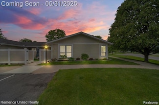 39725 Village Wood Ln Unit 39, Novi, MI 48375