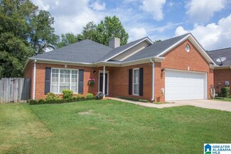 1032 Brookstone Ln, Birmingham, AL 35235