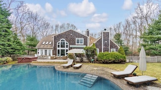 1557 Millstone Rd, Sag Harbor, NY 11963