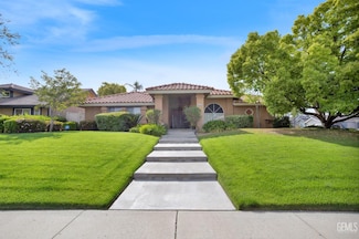 1801 Blossom Crest St, Bakersfield, CA 93314