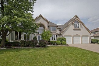 3435 White Eagle Dr, Naperville, IL 60564