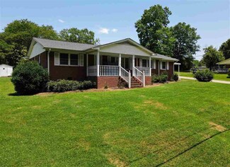 300 Lakeshore Dr, Gaffney, SC 29341