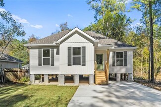 1313 Jasmine St, Mandeville, LA 70448