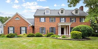 23 Merryhill Ln, Pittsford, NY 14534