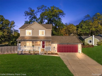 5184 Denwood St, Waterford, MI 48327