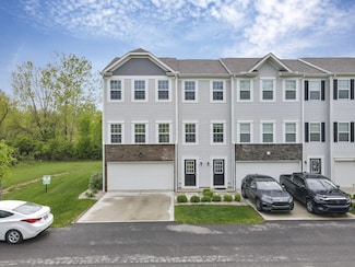 111 Coyote Willow Dr, Etna, OH 43068