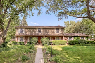6S503 Bridlespur Dr, Naperville, IL 60540