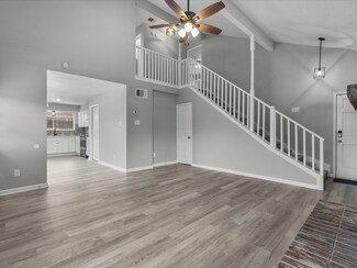 10919 Kirkbud Dr, Houston, TX 77089