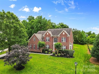 3213 Strawberry Rd, Matthews, NC 28104