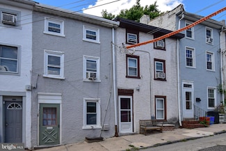 132 Conarroe St, Philadelphia, PA 19127