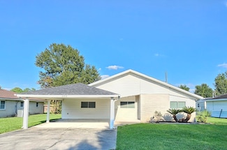 320 Bell Ave, Bridge City, TX 77611