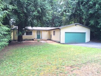 8225 NE Beachwood Ave, Poulsbo, WA 98370