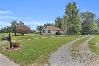 190 Harrison Ln, Shelbyville, TN 37160