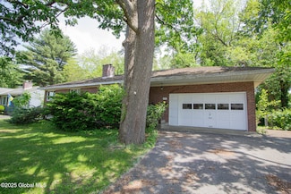 59 Parkwood Dr, Albany, NY 12205