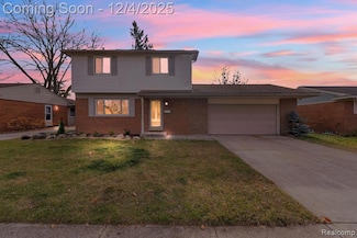 40585 Pinetree Dr, Plymouth, MI 48170