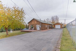 624 Mad Russian St, Fairbanks, AK 99712