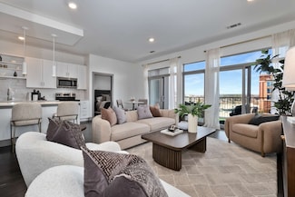 2407 8th Ave S Unit 413, Nashville, TN 37204