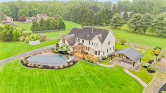 94 Cooks Ln, Guilford, CT 06437