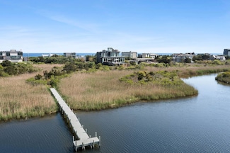 40 Dune Rd, Bridgehampton, NY 11932