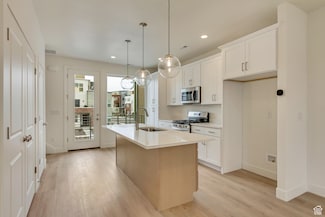 10627 Pipestone Way Unit 144, South Jordan, UT 84009