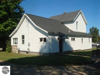 508 N Michigan Ave, Manton, MI 49663