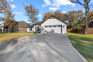 216 Bent Oak Dr, Pottsboro, TX 75076