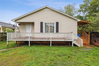 921 Black Dr, Gainesville, GA 30501